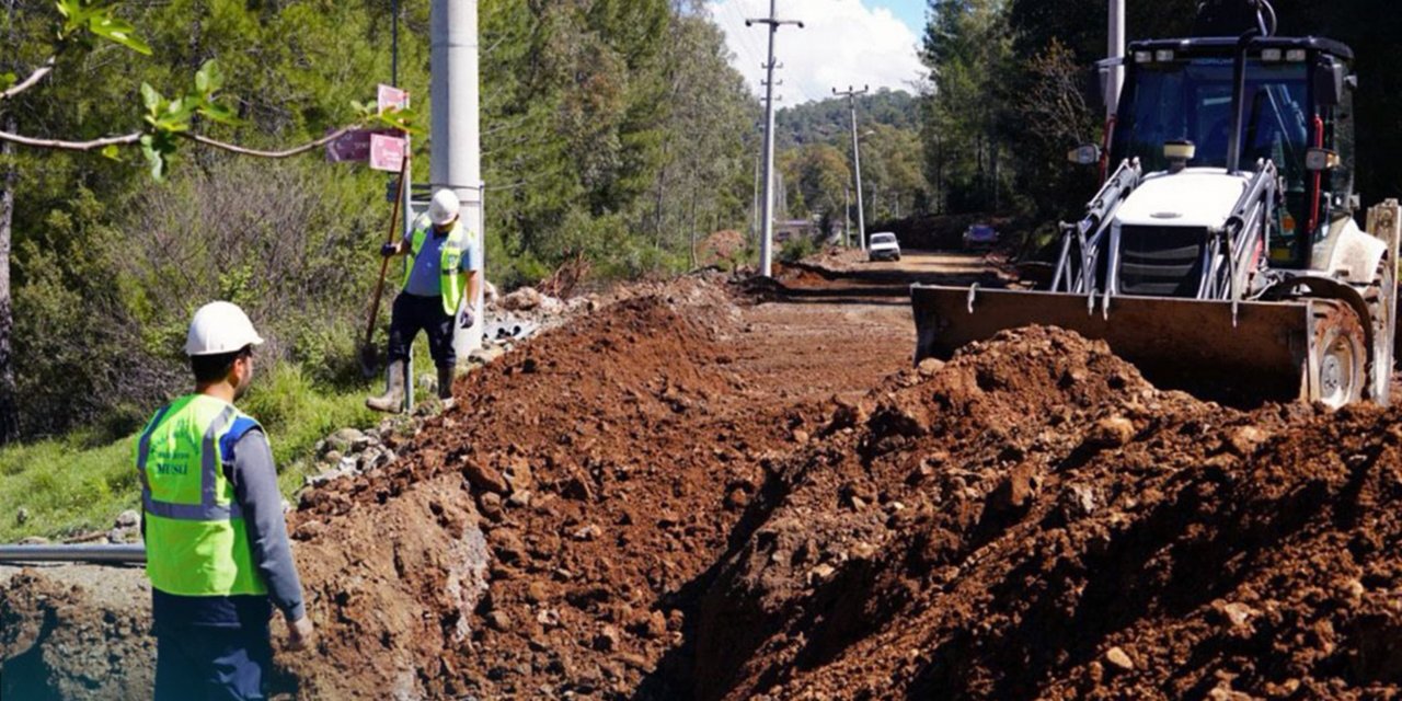 3 bin 800 metrelik su isale hattı yenilendi