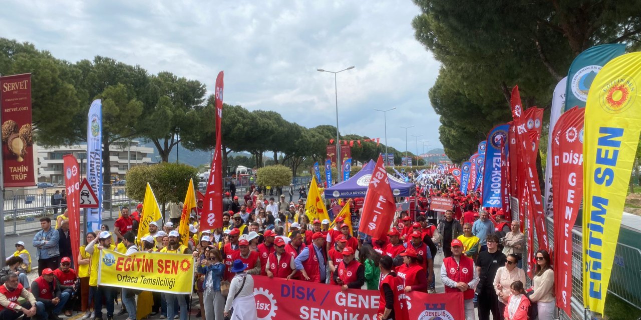 Muğla’da 1 Mayıs Mitingi: Emekçiler Alanları Doldurdu