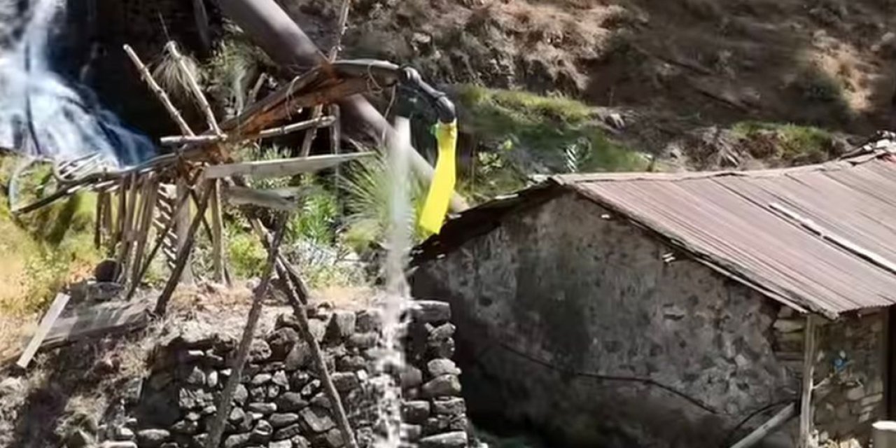 Köyceğiz’de Zamana Direnen Su Değirmeni Yüzyıllardır Dönüyor