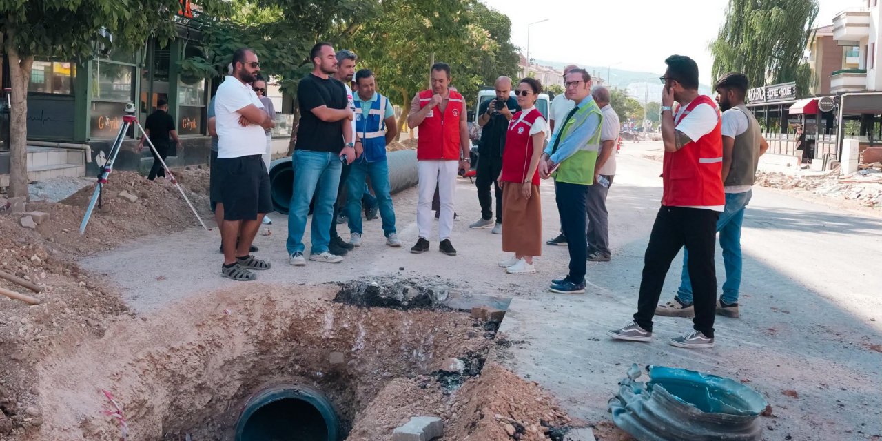 BAŞKAN KÖKSAL ARAS MAHALLELERDE YÜRÜTÜLEN ÇALIŞMALARI YERİNDE İNCELEDİ