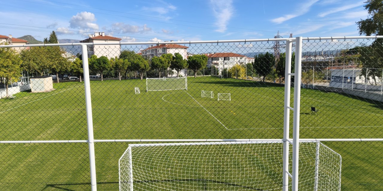 Muğlaspor’dan eski başkan Hamdi Yücel Gürsoy’a vefa