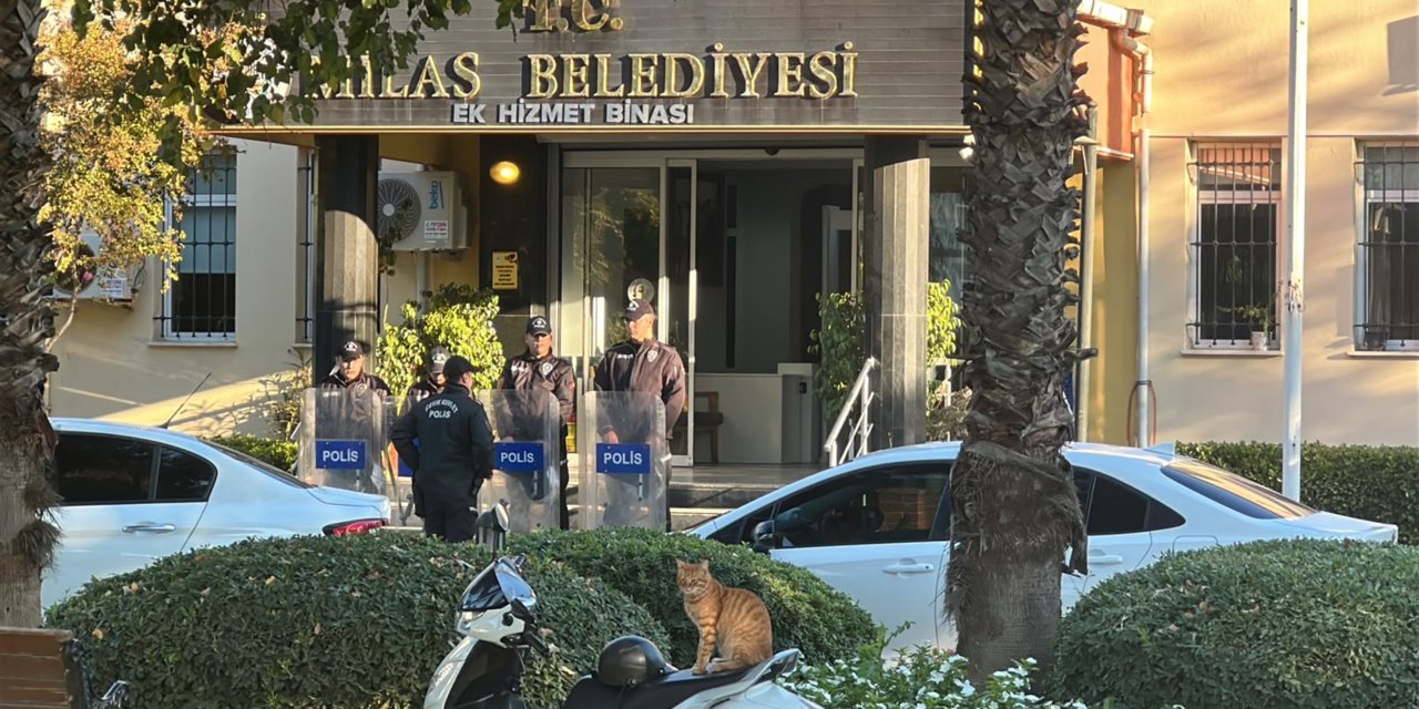 MİLAS BELEDİYESİNE OPERASYON