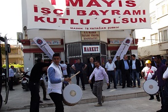 Maden-İş iki yerde kutladı