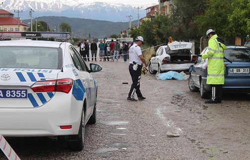 Çarptığı kadını ölüme terk edip ormanda saklanmış