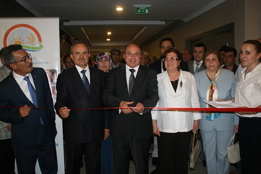 Muğla Kadın Çiftçisini seçti