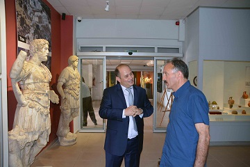Saatcı Müzeyi ziyaret etti