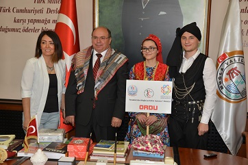 Halk Oyunları ekiplerinden Vali Çiçek’e ziyaret