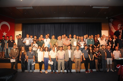 Kızılay’dan bağışçılarına madalya