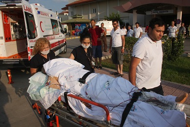 Ateş alan tüfeğin saçmaları yüzüne geldi