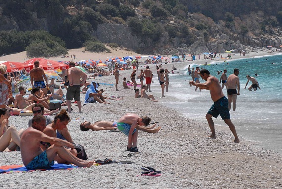 Ölüdeniz’de bayram yoğunluğu başladı