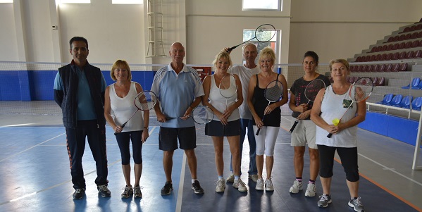 İngilizler, gençlere spor kursu verecek