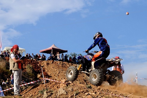 Dört tekerli motorlar yarıştı