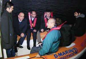 CHP'Lİ VEKİLLER MİNİK AYLAN'IN ÖLDÜĞÜ SAHİLDE İNCELEMELERDE BULUNDU