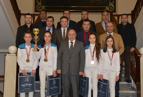 Okçu Kızlar rekorda döndü