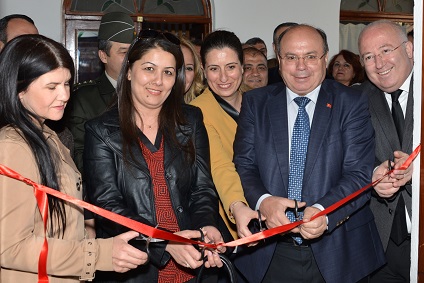 Bir Kadın 3 Sanat Sergisi açıldı