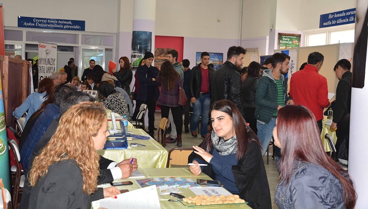 Sektör temsilcileri ve öğrenciler buluştu