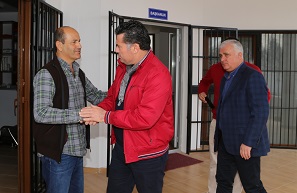 Kocadon, Akyarlarda vatandaşlarla buluştu