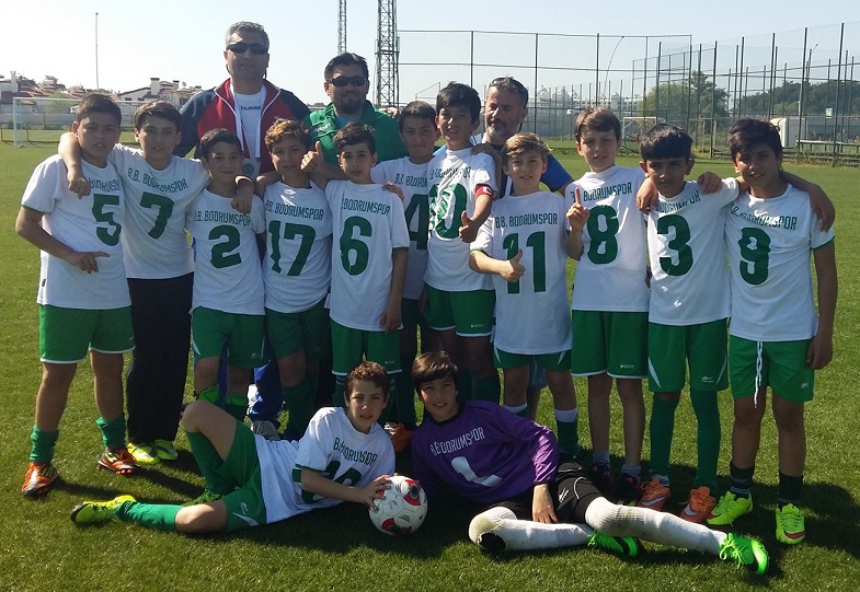 Bodrumsporlu minikler şampiyon
