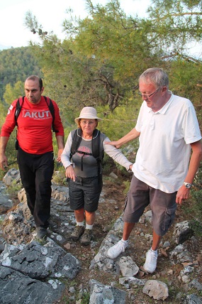 AKUT, kaybolan İngilizleri kurtardı