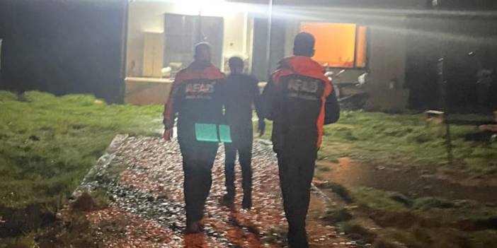 ARACI AKINTIYA KAPILAN VATANDAŞ SON ANDA KURTULDU