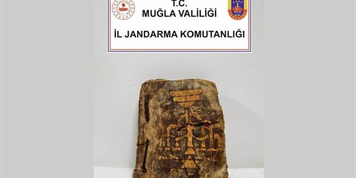 MENTEŞE’DE TARİHİ ESER OPERASYONU: "600 YILLIK TEVRAT ELE GEÇİRİLDİ"