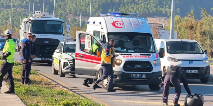 Muğla'da motosiklet ile otomobil çarpıştı: 1 yaralı